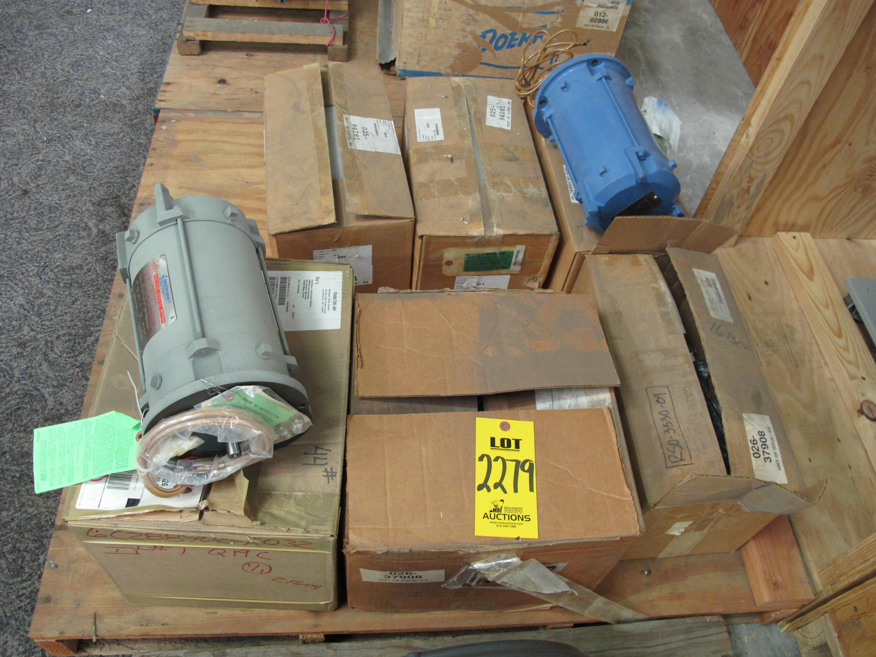 LOT (6) TO INCLUDE: (3) MOTOR, VALVE ACTUATOR TYPE, 0.7 HORSEPOWER, 460VAC 3 PHASE 60HZ ELEC RATING, 10 FT/LB START TORQUE, 1700 RPM, FM56 FRAME, 2 FT/LB RUN TORQUE, RH INSULATION CLASS. SHOP ORDER NO. 3B0811A, (3) MOTOR, VALVE ACTUATOR TYPE, 0.33 HORSEPOWER, 460VAC 3 PHASE 60HZ ELEC RATING, 5 FT/LB START TORQUE, 1700 RPM, 1 FT/LB RUN TORQUE, RH INSULATION CLASS, 15 MINUTE DUTY. FOR SMB-00-5-1800, SHOP ORDER NO. 3A5001A. (W-44) LOADING & HANDLING FEE $15-